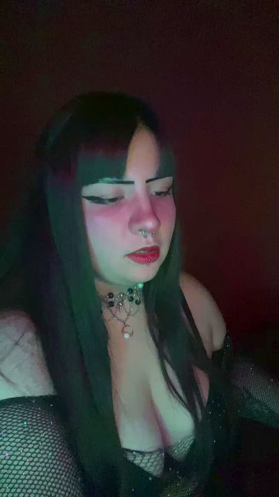 ugly_shinii live cam on Cam4