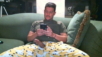 uiomanec live cam on Cam4