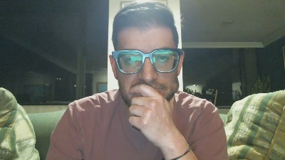 uiomanec live cam on Cam4
