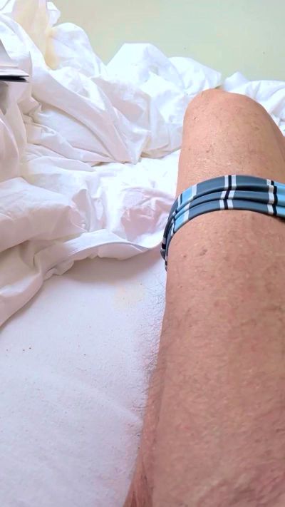 ulrichhot live cam on Cam4