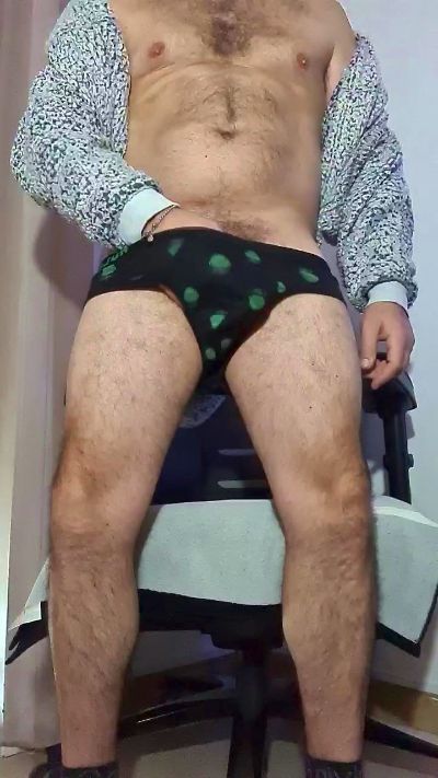 uncutcockitaly live cam on Cam4