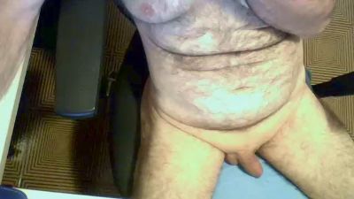 uomocontette live cam on Cam4