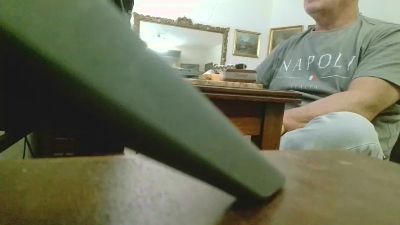 uomodabere live cam on Cam4