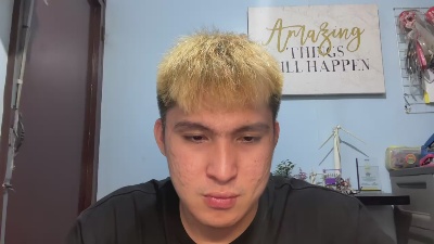 ur_jaycutee live cam on Cam4