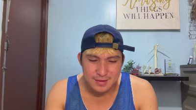 ur_jaycutee live cam on Cam4