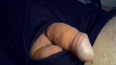 ur_pal73 live cam on Cam4