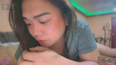 urgirl_dimple live cam on Cam4