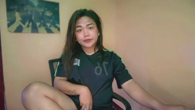 urgirl_dimple live cam on Cam4
