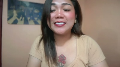 urgirl_dimple live cam on Cam4