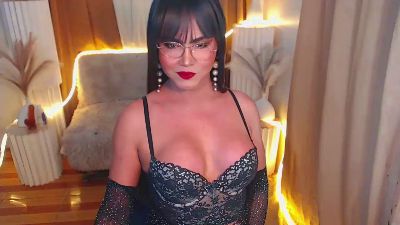 urlovelyalixza live cam on Cam4