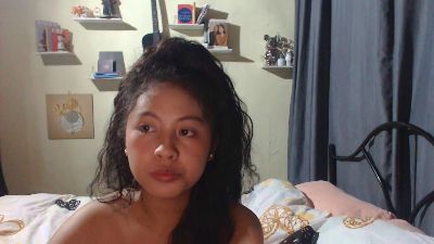 urprettymaddy live cam on Cam4