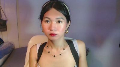 ursweetkia live cam on Cam4