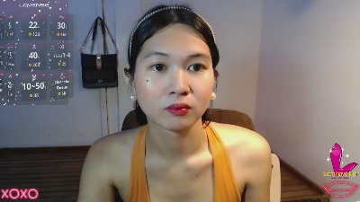 ursweetkia live cam on Cam4