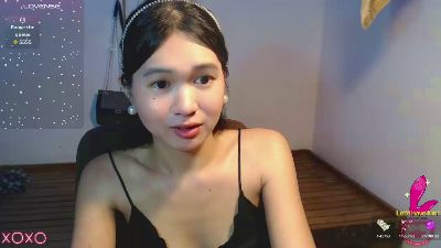 ursweetkia live cam on Cam4