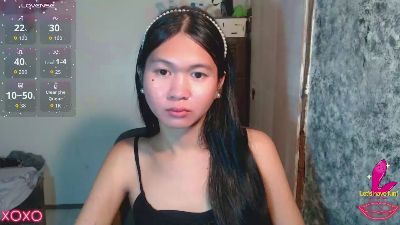 ursweetkia live cam on Cam4