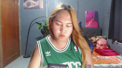 ursweetpinayxxx live cam on Cam4