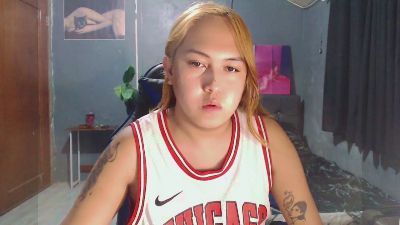 ursweetpinayxxx live cam on Cam4