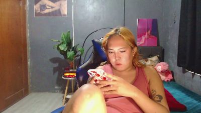 ursweetpinayxxx live cam on Cam4