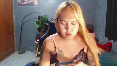 ursweetpinayxxx live cam on Cam4