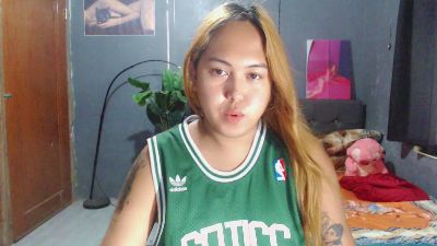 ursweetpinayxxx live cam on Cam4
