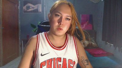 ursweetpinayxxx live cam on Cam4