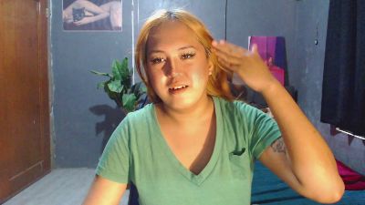 ursweetpinayxxx live cam on Cam4