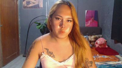 ursweetpinayxxx live cam on Cam4