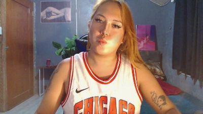 ursweetpinayxxx live cam on Cam4