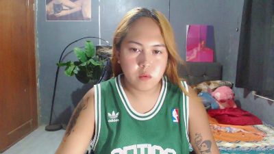 ursweetpinayxxx live cam on Cam4