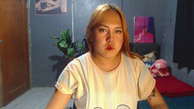 ursweetpinayxxx live cam on Cam4