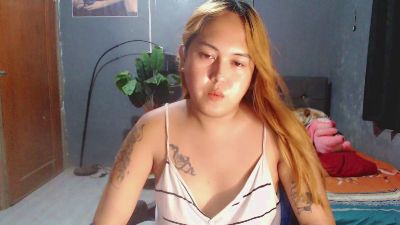 ursweetpinayxxx live cam on Cam4