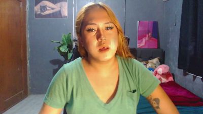 ursweetpinayxxx live cam on Cam4