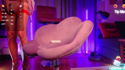 utopia2025 live cam on Cam4