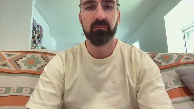 v1c70r1985 live cam on Cam4