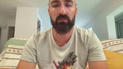 v1c70r1985 live cam on Cam4