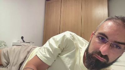 v1c70r1985 live cam on Cam4