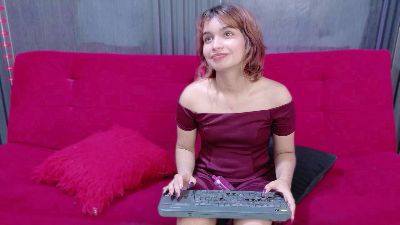 vaiiolet_nyx live cam on Cam4