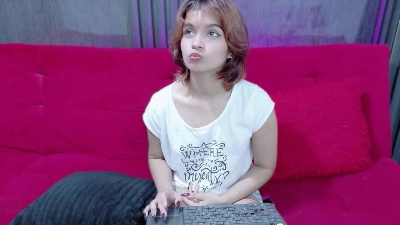vaiiolet_nyx live cam on Cam4