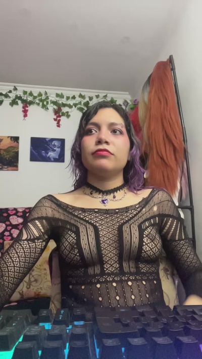 vaioletwebcam live cam on Cam4
