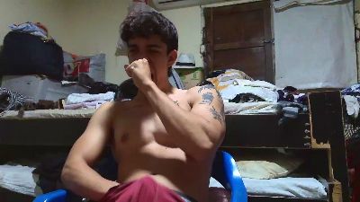 valdren_vylord live cam on Cam4