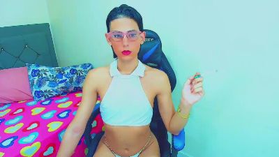 vale_sexth live cam on Cam4