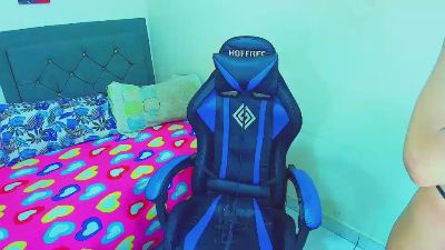 vale_sexth live cam on Cam4