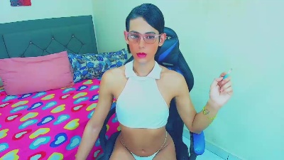 vale_sexth live cam on Cam4