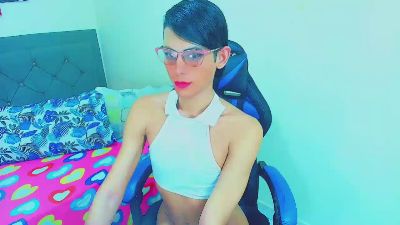 vale_sexth live cam on Cam4