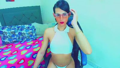 vale_sexth live cam on Cam4