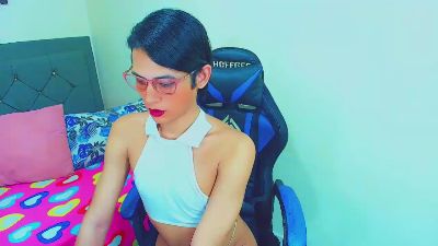 vale_sexth live cam on Cam4