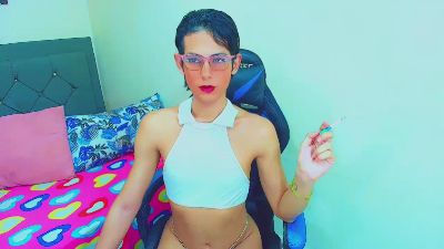 vale_sexth live cam on Cam4