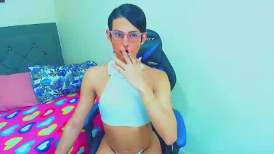 vale_sexth live cam on Cam4