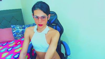 vale_sexth live cam on Cam4