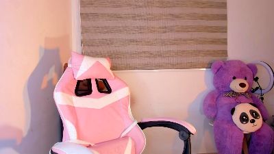 valenhill_ live cam on Cam4